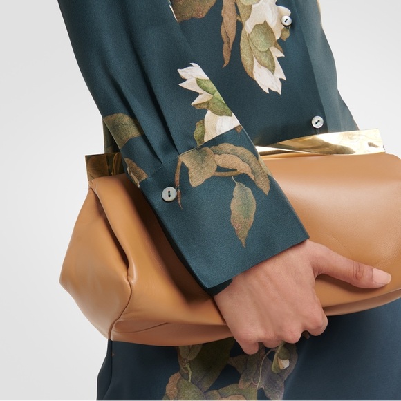 $495 Vince Floral Camellia Branch silk satin shirt blue white workwear Revolve - Picture 6 of 15